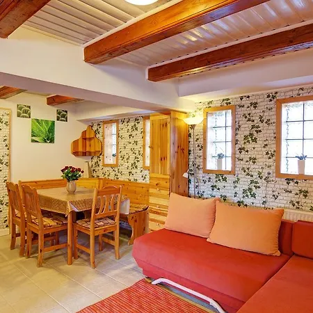 Kaktusz Πανσιόν 4*