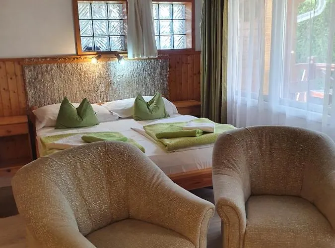 ゲストハウス Kaktusz 4*