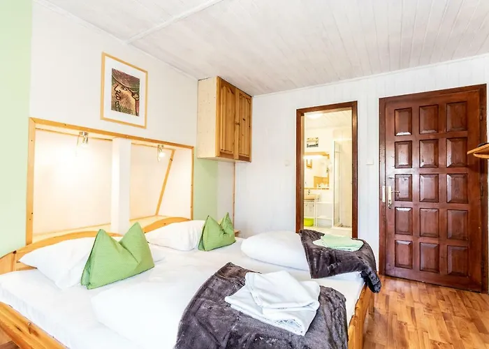 ゲストハウス Kaktusz